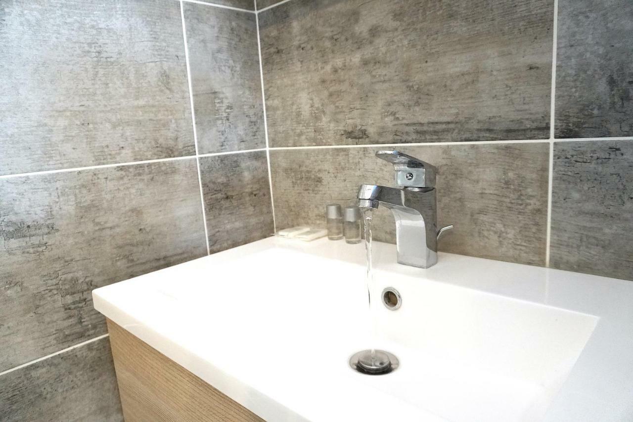 Studio terrasse Montpellier - Parking privé - Proche ligne 1 Esterno foto